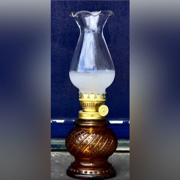 Vintage Mid Century Hobnail Studded Amber Glass Kerosene Lantern Oil Lamp - Picture 9 of 10